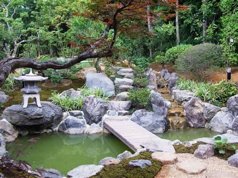 風水 池|庭に池がある家の家相